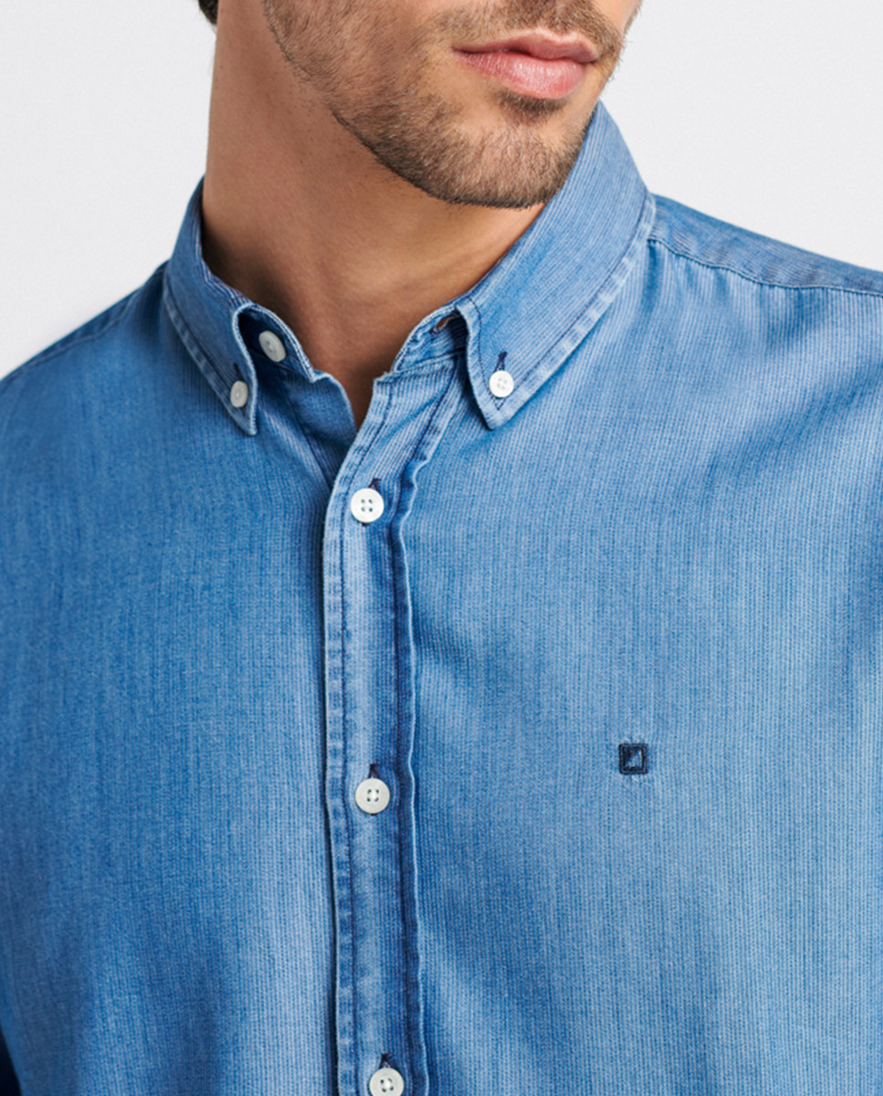 Slim fit shirt in Indigo with sail...