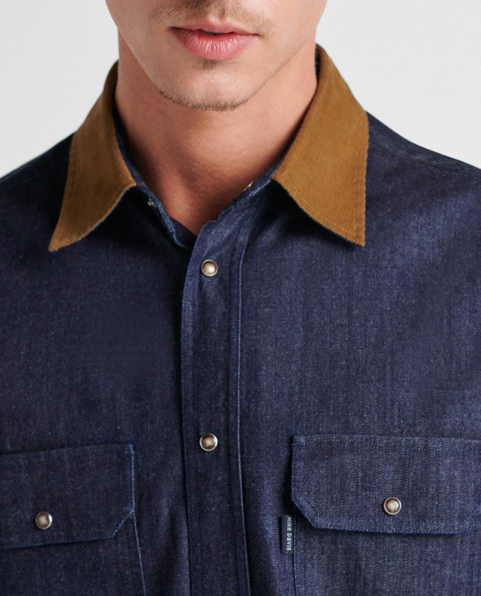 Jeans shirt with corduroy collar