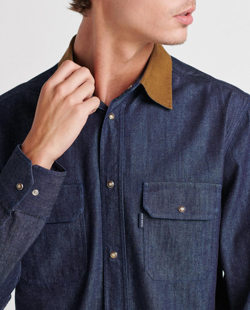 Jeans shirt with corduroy collar