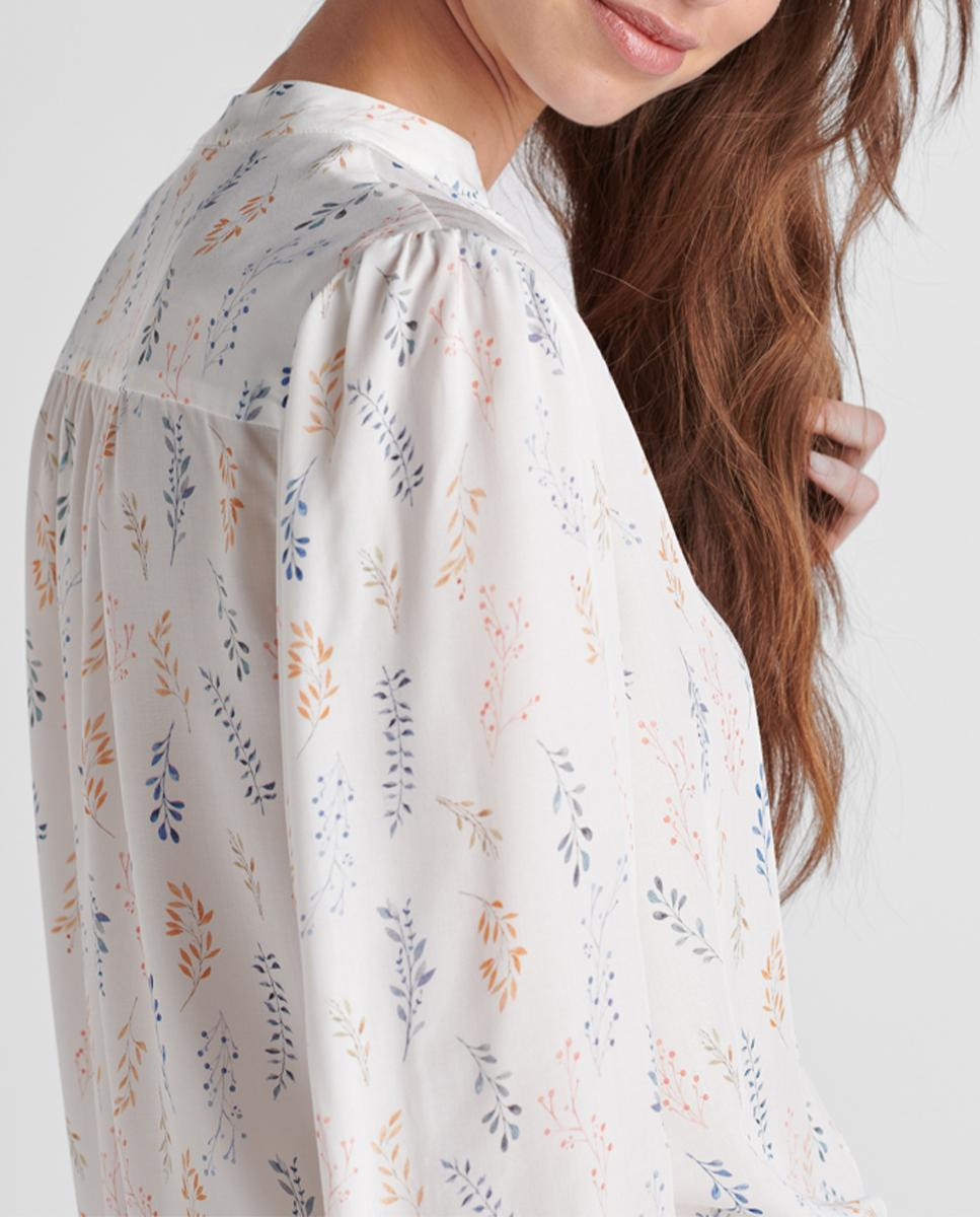 Blouse in flower-print fabric