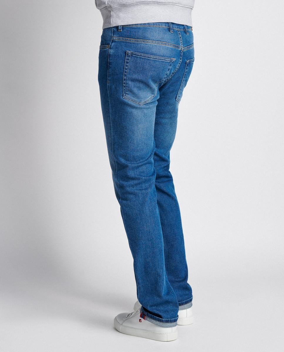 Essential Regular Fit Jeans